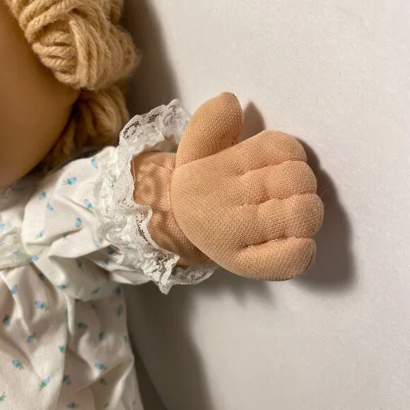 1983 Cabbage Patch Kids Doll Green Eyes Short Curly Blonde Hair CPK Outfit+Shoes - Picture 5 of 15